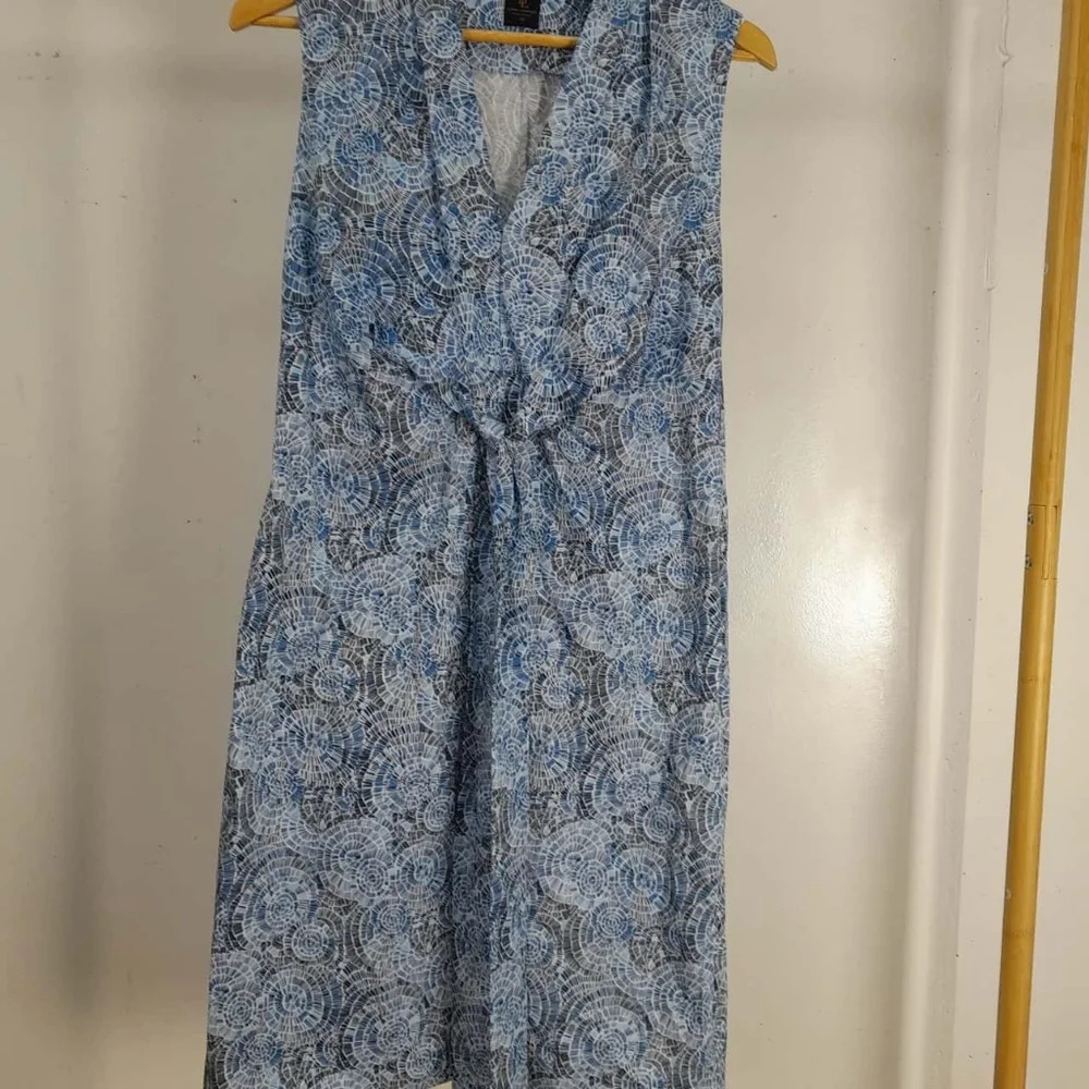 DAVID LAWRENCE Blue Cotton Printed Tie Front Sleeveless Midi Dress - Picture 13 of 14